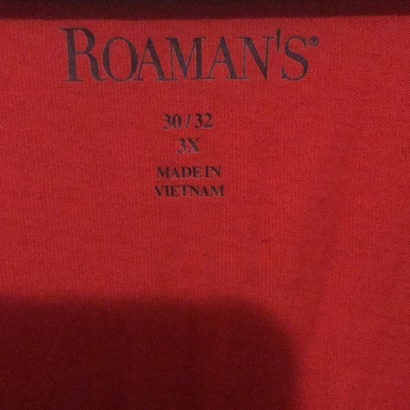 Melon colored casual t shirt very small pin hole to left side..otherwise GUC.. - Picture 3 of 3